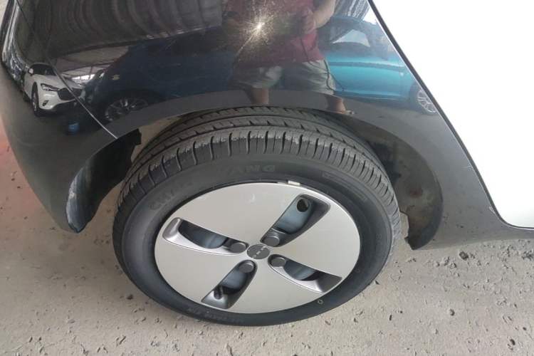 Used ORA Black Cat 2021 301 km Basic Version Right Rear Wheel Hub