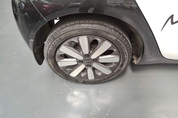 Used ORA Black Cat 2021 351 km Standard Version Right Rear Wheel Hub