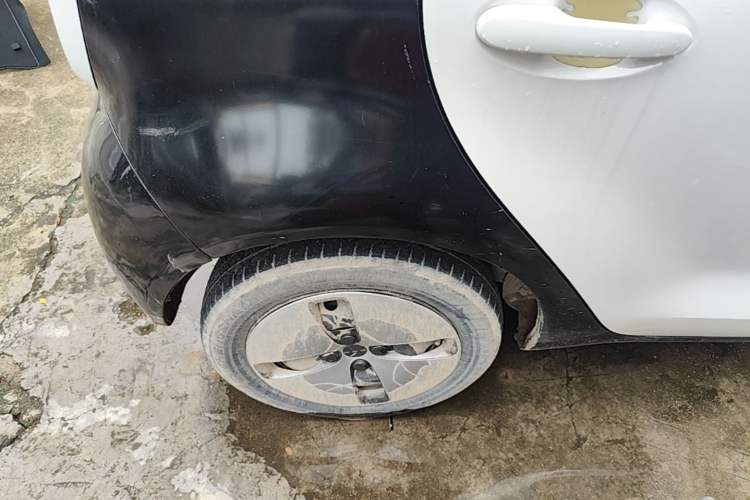 Used ORA Black Cat 2021 301 km Basic Version Right Rear Wheel Hub