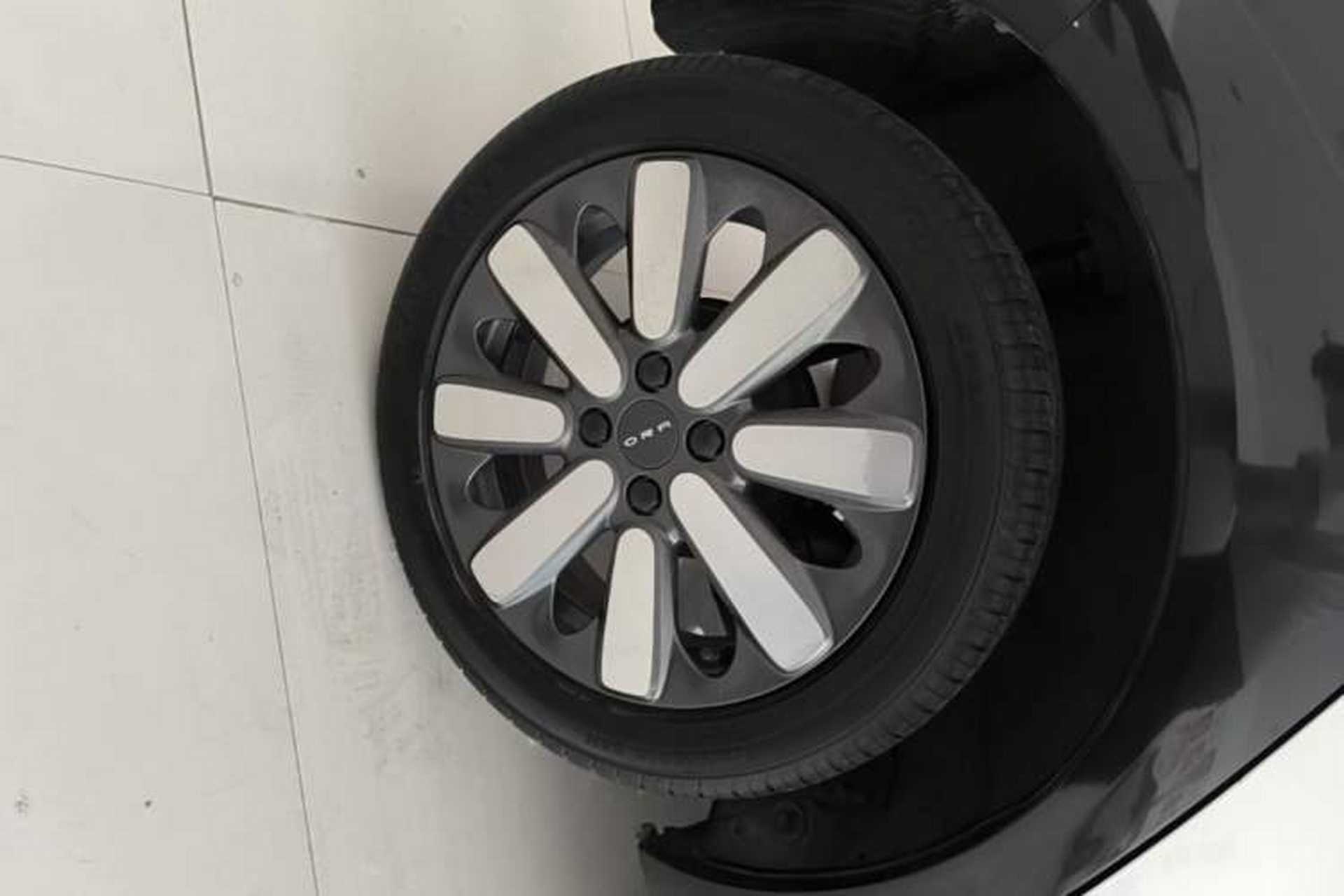 Used ORA Black Cat 2021 351 km Standard Version Right Rear Wheel Hub