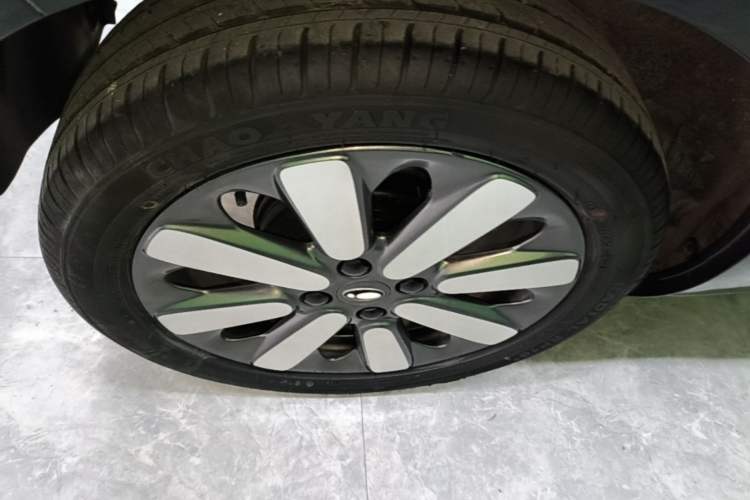 Used ORA Black Cat 2021 351 km Standard Version Right Rear Wheel Hub