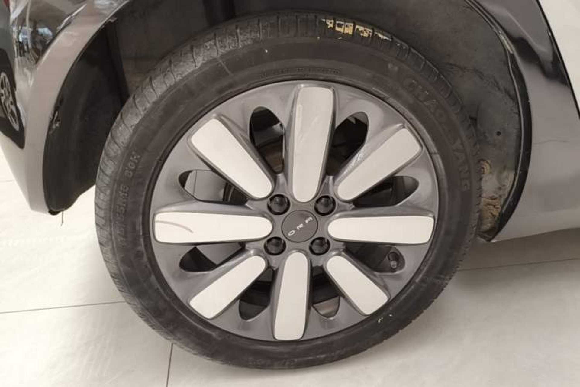 Used ORA Black Cat 2021 351 km Standard Version Right Rear Wheel Hub