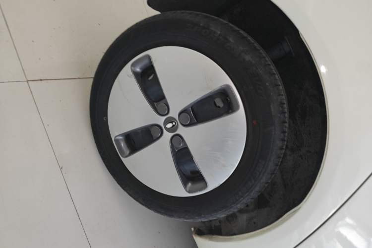 Used ORA Black Cat 2021 301 km Basic Version Right Rear Wheel Hub