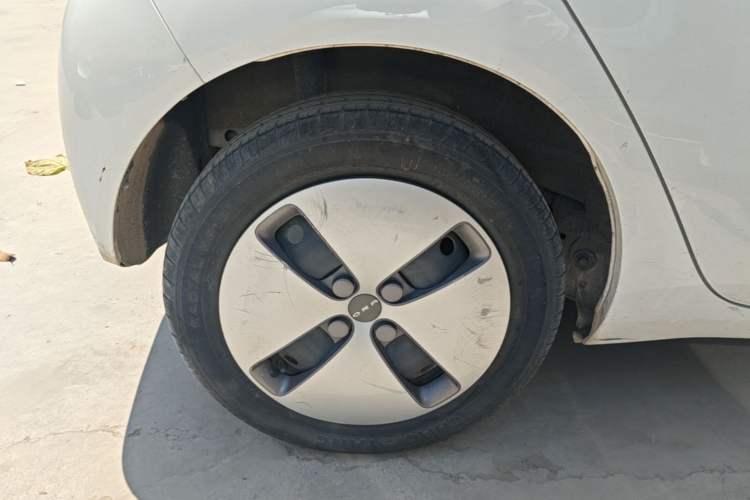 Used ORA Black Cat 2021 301 km Basic Version Right Rear Wheel Hub