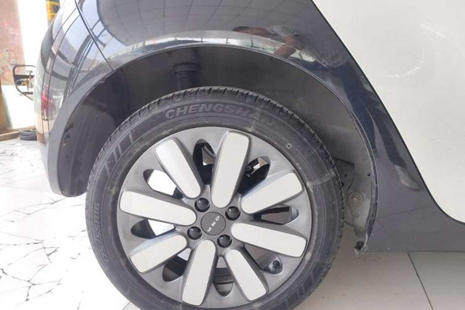 Used ORA Black Cat 2021 351 km Standard Version Right Rear Wheel Hub