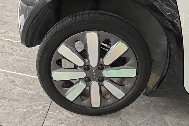 Used ORA Black Cat 2021 351 km Standard Version Right Rear Wheel Hub