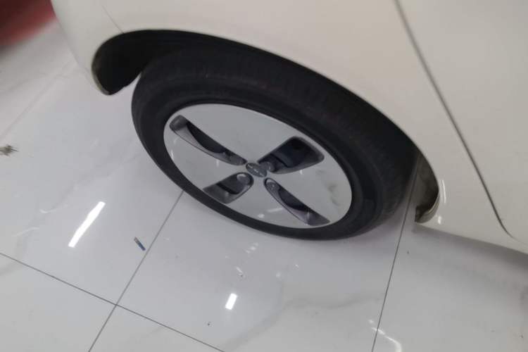Used ORA Black Cat 2021 301 km Basic Version Right Rear Wheel Hub