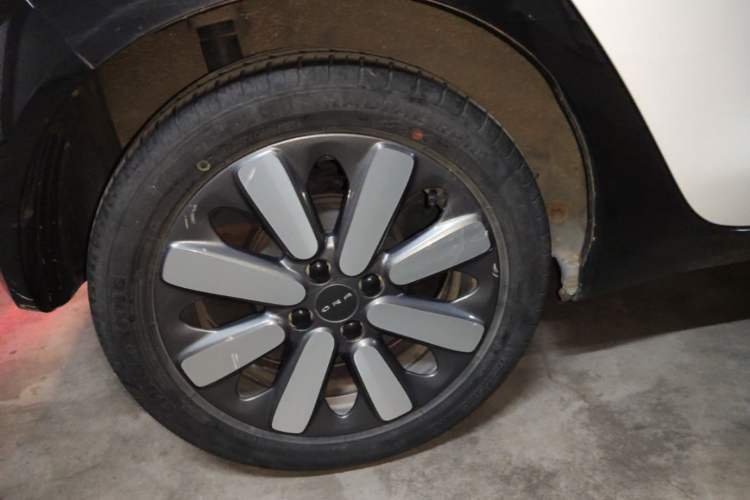 Used ORA Black Cat 2021 351 km Standard Version Right Rear Wheel Hub