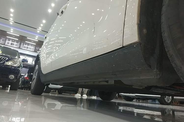 Used ORA Black Cat 2021 301km Cute Pet Edition Right Side Sill
