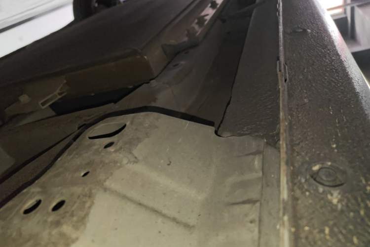 Used ORA Black Cat 2021 301km Cute Pet Edition Right Side Sill