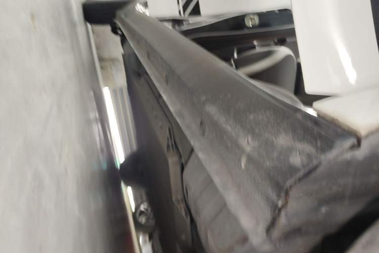 Used ORA Black Cat 2021 301 km Basic Version Right Side Sill