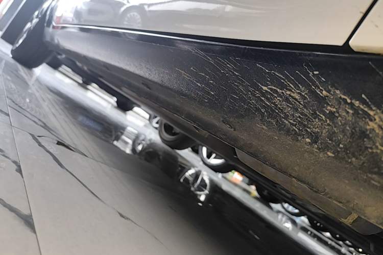 Used ORA Black Cat 2021 351 km Luxury Version Right Side Sill