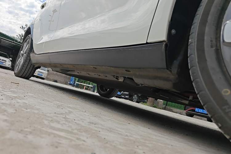 Used ORA Black Cat 2021 351 km Luxury Version Right Side Sill