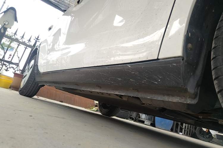 Used ORA Black Cat 2021 301 km Basic Version Right Side Sill