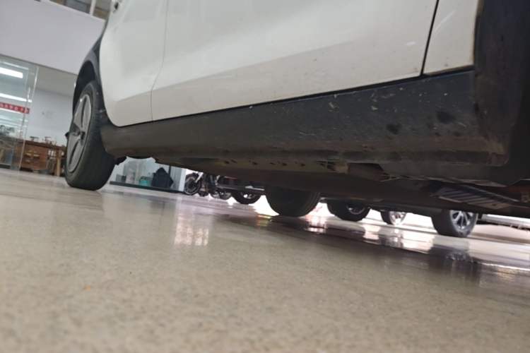 Used ORA Black Cat 2021 301 km Basic Version Right Side Sill