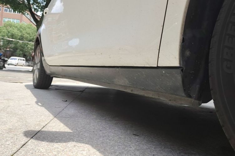 Used ORA Black Cat 2021 351 km Standard Version Right Side Sill