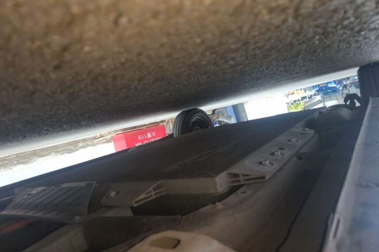 Used ORA Black Cat 2021 301 km Basic Version Right Side Sill