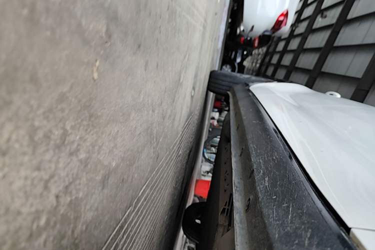 Used ORA Black Cat 2021 351 km Standard Version Right Side Sill