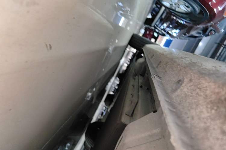 Used ORA Black Cat 2021 301km Cute Pet Edition Right Side Sill