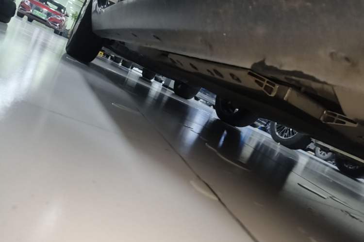 Used ORA Black Cat 2021 351 km Luxury Version Right Side Sill