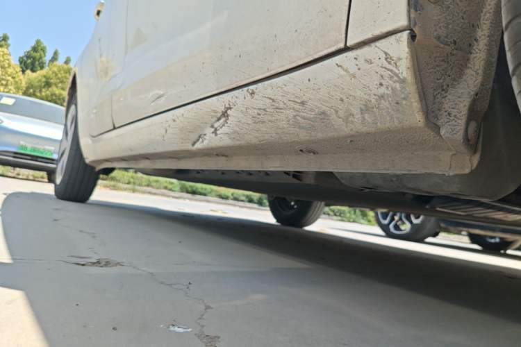 Used ORA Black Cat 2021 301 km Basic Version Right Side Sill