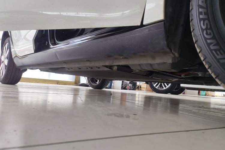 Used ORA Black Cat 2021 351 km Standard Version Right Side Sill