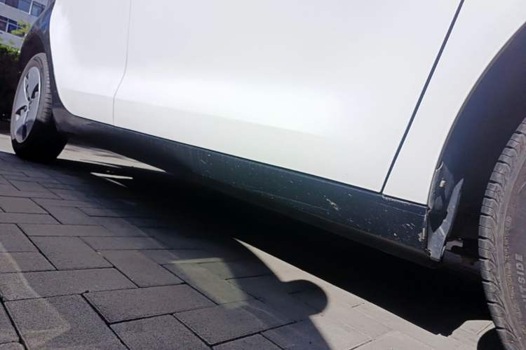 Used ORA Black Cat 2021 301 km Basic Version Right Side Sill