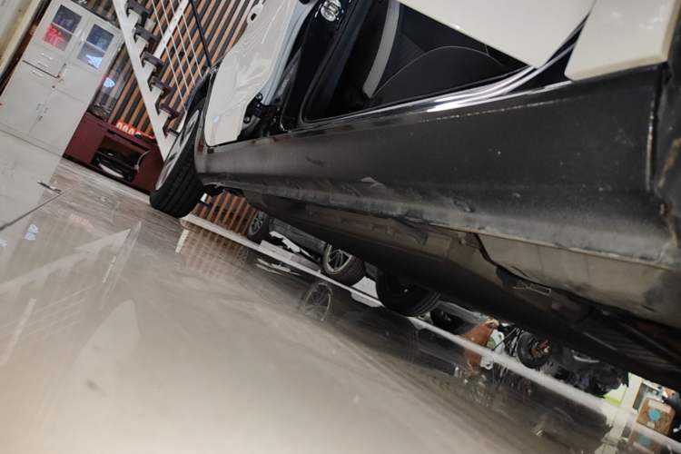 Used ORA Black Cat 2021 301km Cute Pet Edition Right Side Sill