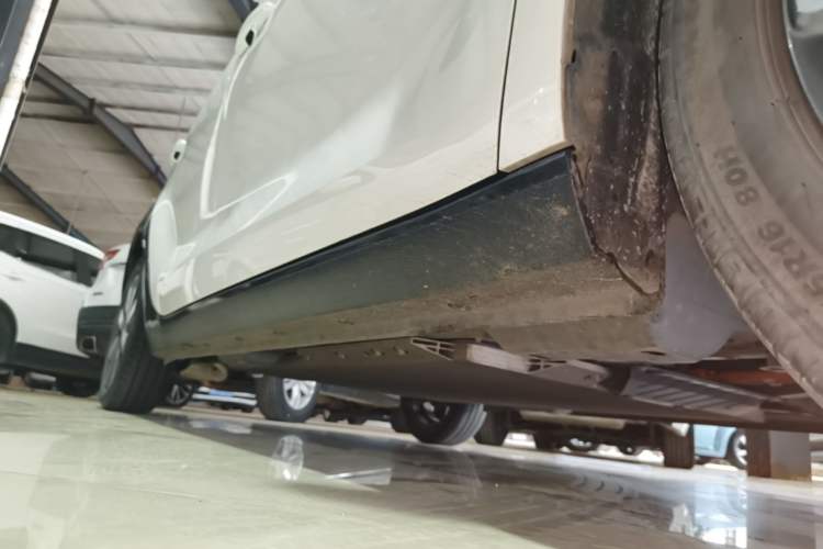 Used ORA Black Cat 2021 351 km Standard Version Right Side Sill