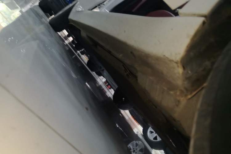 Used ORA Black Cat 2021 301 km Basic Version Right Side Sill