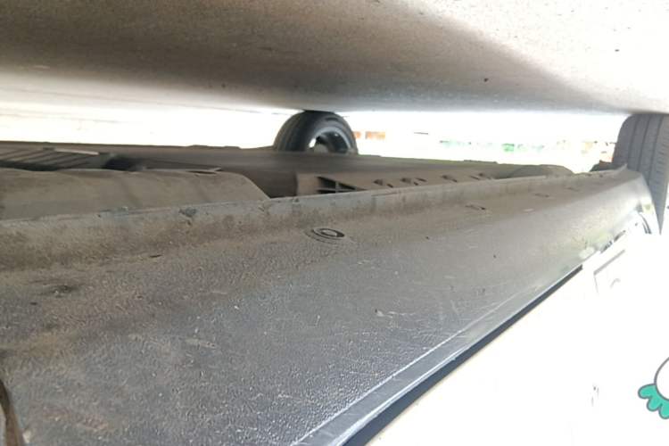 Used ORA Black Cat 2021 351 km Luxury Version Right Side Sill