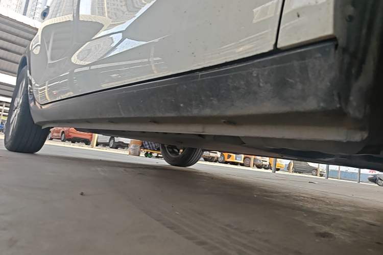 Used ORA Black Cat 2021 351 km Luxury Version Right Side Sill