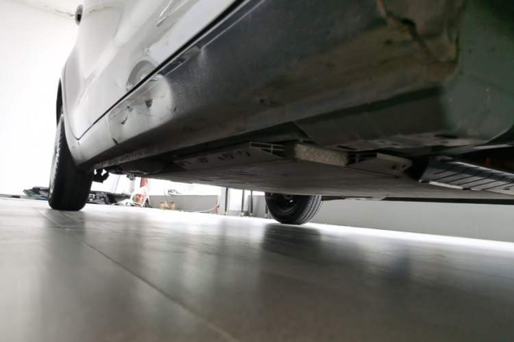 Used ORA Black Cat 2021 301 km Basic Version Right Side Sill