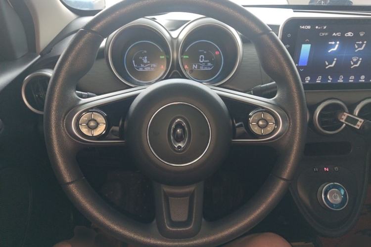 Used ORA Black Cat 2021 301 km Basic Version Steering Wheel