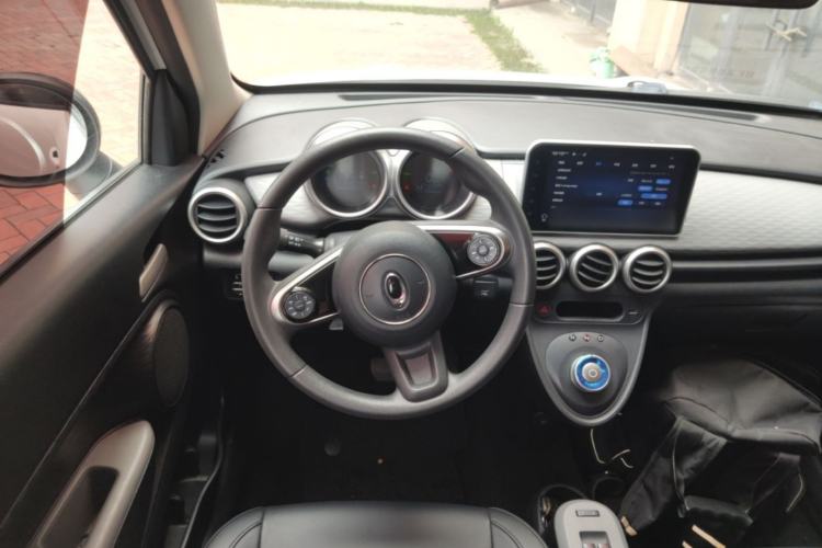 Used ORA Black Cat 2021 351 km Standard Version Steering Wheel