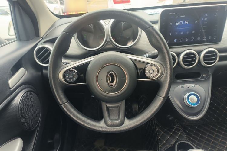 Used ORA Black Cat 2021 301 km Basic Version Steering Wheel
