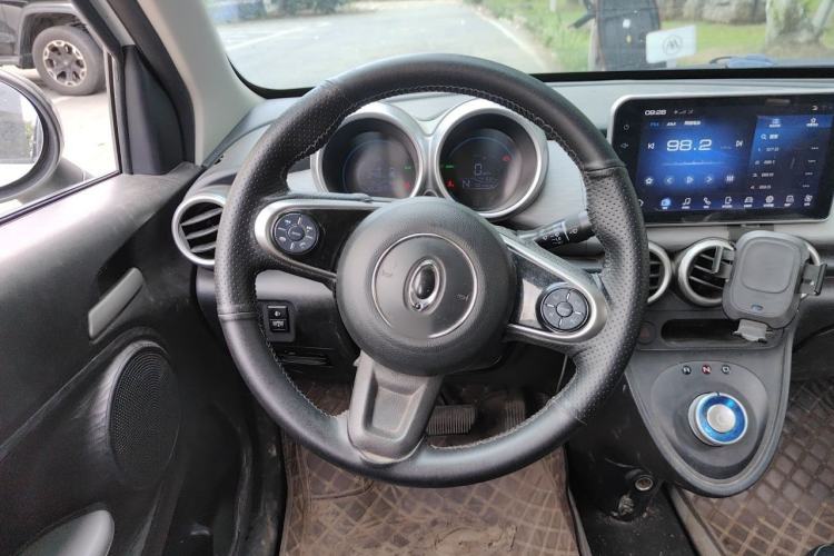 Used ORA Black Cat 2021 351 km Standard Version Steering Wheel