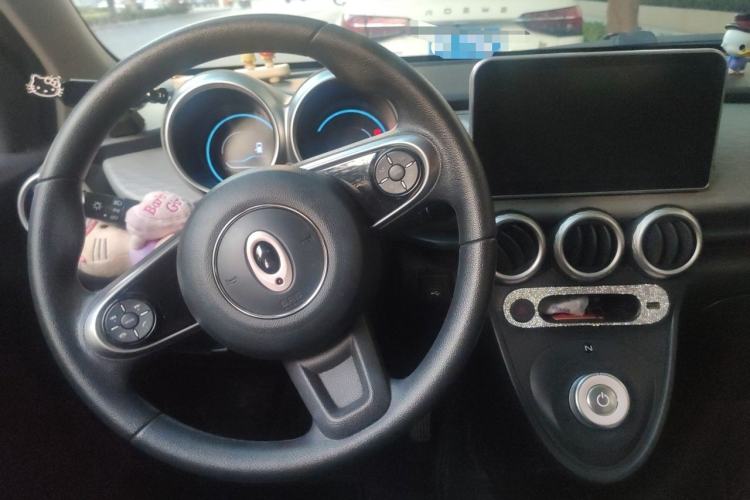 Used ORA Black Cat 2021 351 km Standard Version Steering Wheel