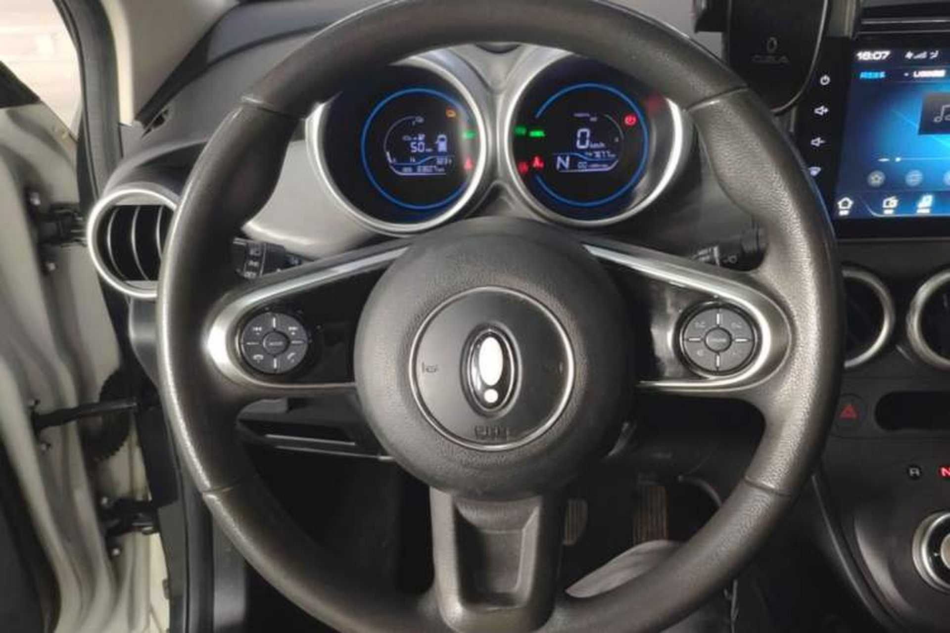 Used ORA Black Cat 2021 351 km Standard Version Steering Wheel