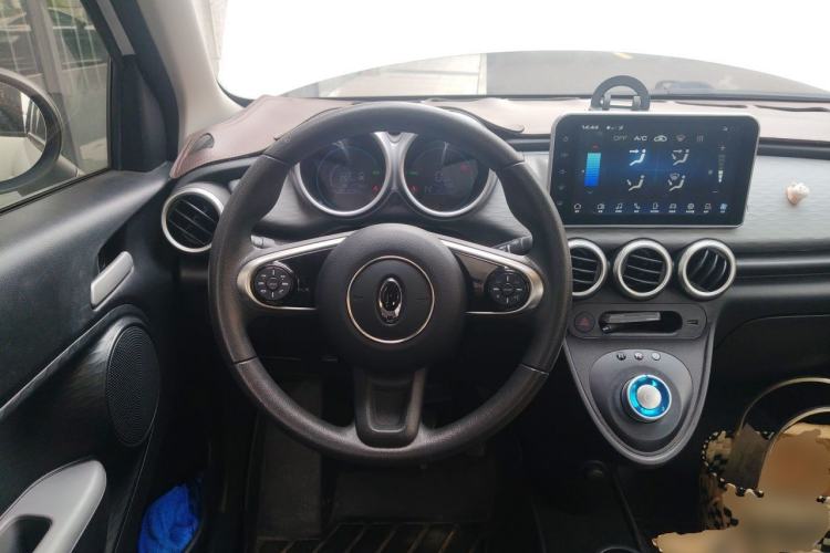 Used ORA Black Cat 2021 351 km Standard Version Steering Wheel