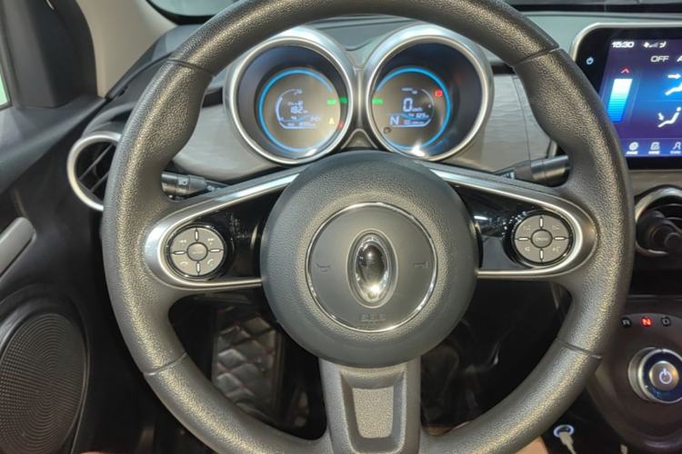 Used ORA Black Cat 2021 351 km Standard Version Steering Wheel