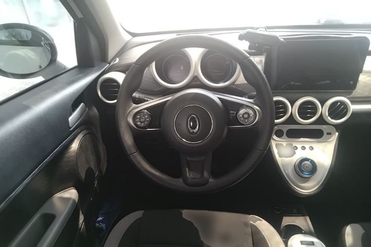 Used ORA Black Cat 2021 301 km Basic Version Steering Wheel