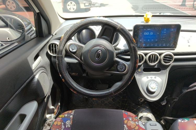 Used ORA Black Cat 2021 301 km Basic Version Steering Wheel