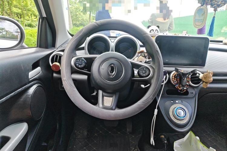 Used ORA Black Cat 2021 351 km Luxury Version Steering Wheel