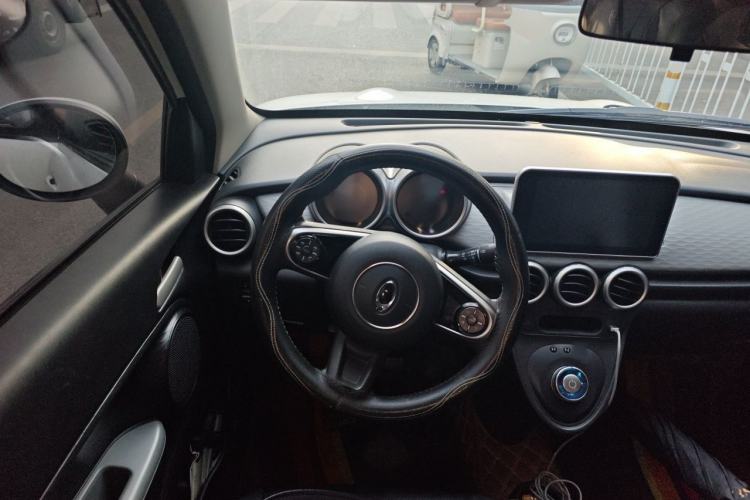 Used ORA Black Cat 2021 301 km Basic Version Steering Wheel