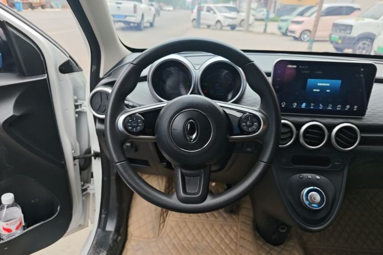 Used ORA Black Cat 2021 351 km Luxury Version Steering Wheel