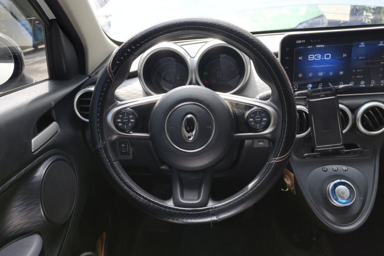 Used ORA Black Cat 2021 301 km Basic Version Steering Wheel