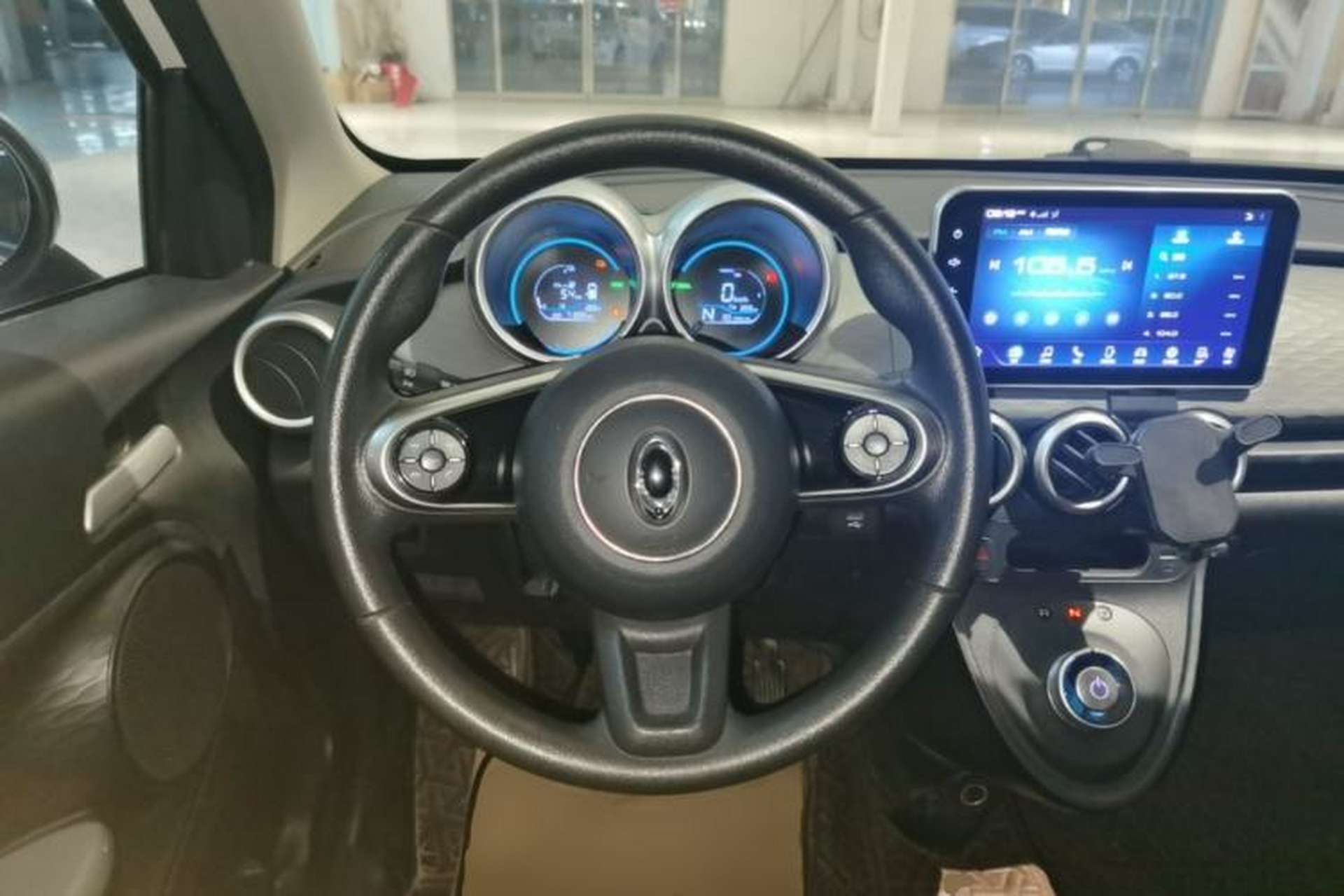 Used ORA Black Cat 2021 301 km Basic Version Steering Wheel