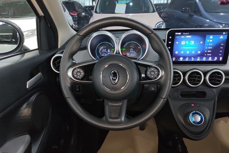 Used ORA Black Cat 2021 301 km Basic Version Steering Wheel