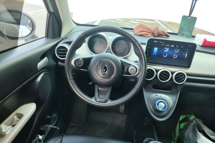 Used ORA Black Cat 2021 351 km Standard Version Steering Wheel